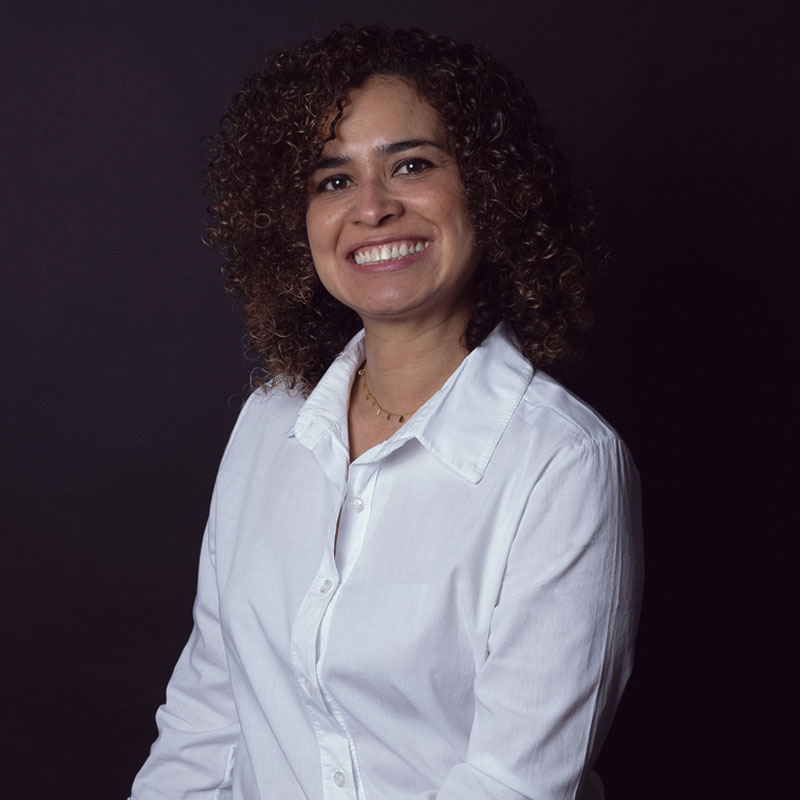 Lic. María Patricia Rivero - Clínica Dental En Les Corts Y Cornellà